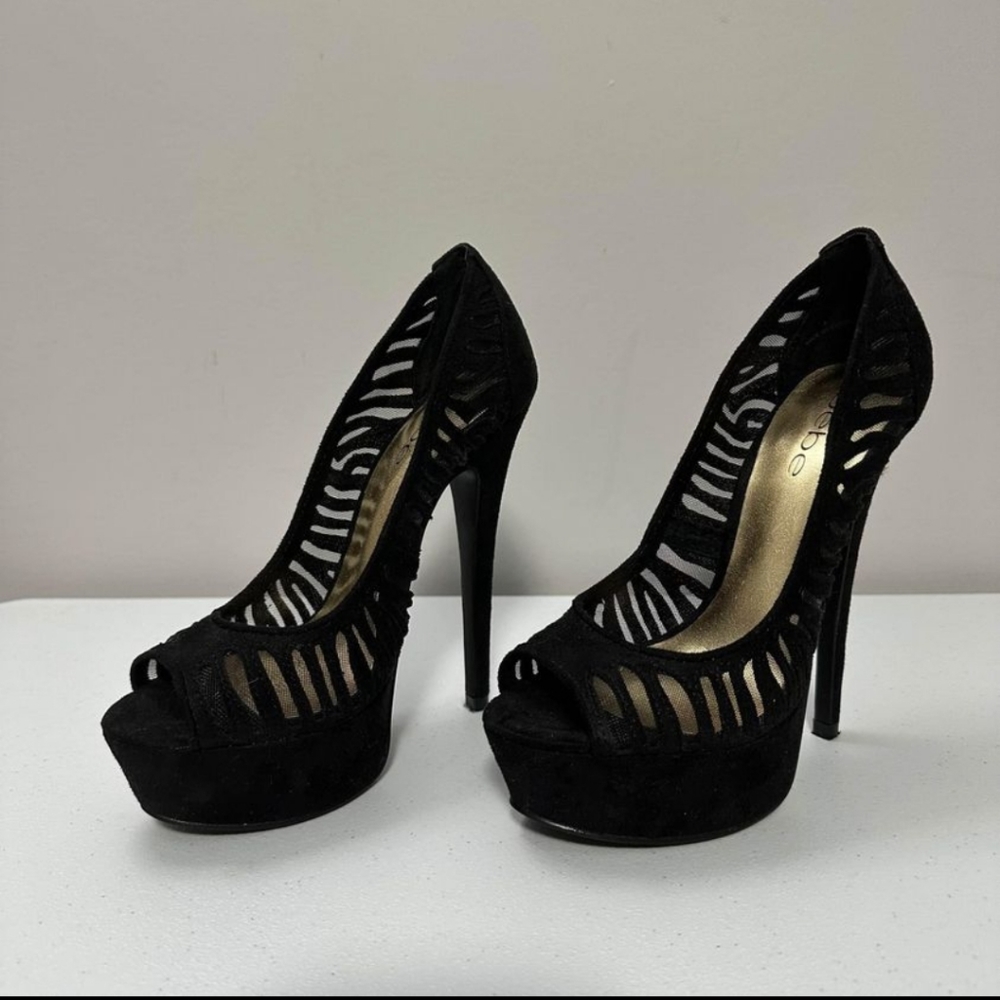 Bebe Bebe platform high heel Size 5